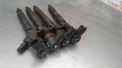 Foto 3ª: Inyectores Alfa Romeo 159 1.9 JTDM 16V ELEGANTE 150CV 110KW [939A2000] (2008)