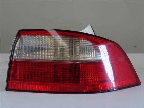 Piloto Trasero Derecho Renault Laguna 1.6 16V BG0A BG0L) 107CV 79KW