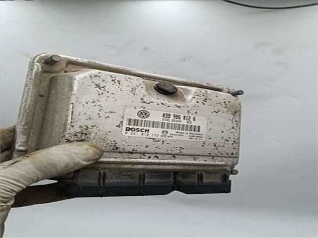 Foto 2ª: Centralita Motor ECU Volkswagen New Beetle 1.9 TDI [1.9 LTR. - 66 KW TDI] [ALH]