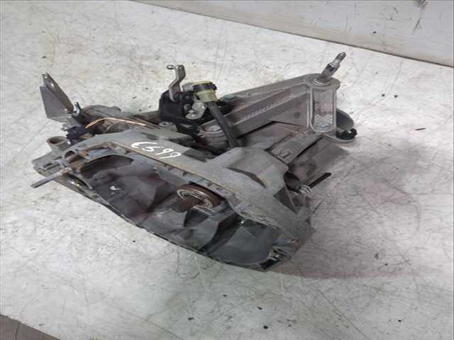Foto 3ª: Caja Cambios Renault Megane 1.5 DCI LM1F) 86CV 63KW II SEDAN LM0/1_) [K9K 724] (2009)
