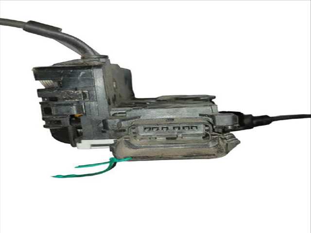 Cerradura Puerta Delantera Derecha Peugeot 207 1.4 16V