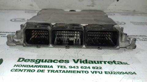 Foto 2ª: Centralita Motor ECU Renault Trafic 6 - PLAZAS ACRISTALADO PARCIAL COMBI CORTO 101CV 74KW [F9Q U7] (2002)