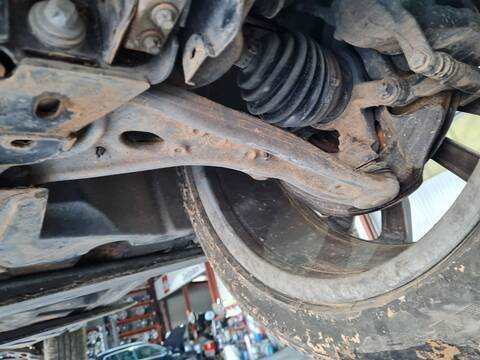 Brazo Suspension Delantero Izquierdo Mercedes Clase G 230 GLA 200 CDI 156.908) 136CV 100KW