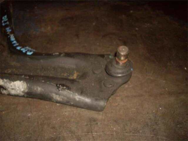 Foto 2ª: Brazo Suspension Delantero Izquierdo Peugeot 207 1.6 HDI [9HY (DV6TED4)]