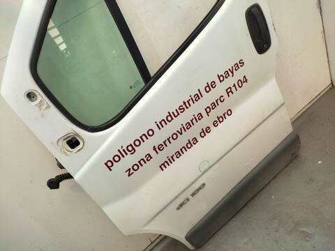 Foto 3ª: Puerta Delantera Izquierda Renault Trafic 1.9 DCI 100 FL0C) 101CV 74KW FURGONETA [F9Q760] (2005)