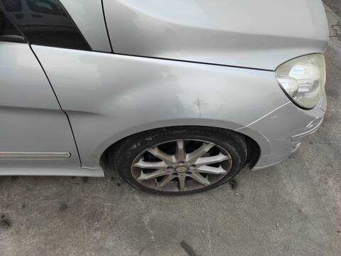 Aleta Delantera Derecha Mercedes Clase B 150 640941