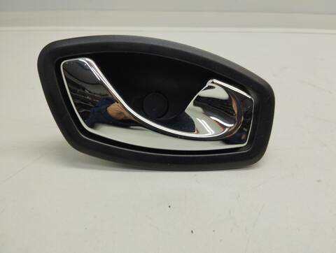 Foto 1ª: Maneta Interior Trasera Derecha Renault Clio 90CV 66KW [K9K C612] (2014)