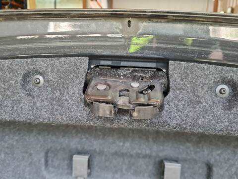 Cerradura Maletero Portón Bmw Serie 2 220 2.0 D 190CV 140KW B47D20