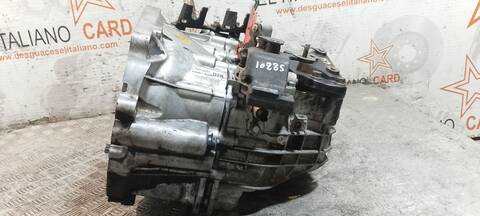 Foto 4ª: Caja Cambios Ssangyong Tivoli CRYSTAL 4X2 116CV 85KW [673910] (2015)