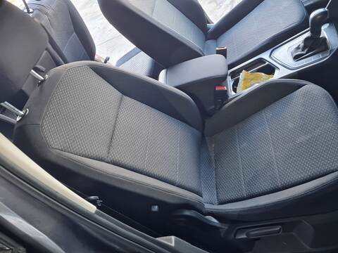 Foto 3ª: Asientos Traseros Volkswagen Tiguan ADVANCE 4MOTION 150CV 110KW [DFGA] (2020)