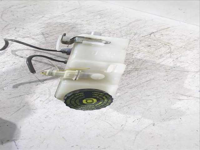 Foto 2ª: Bomba Freno Toyota Auris 1.6 ZRE151_) 124CV [1ZR-FE] (2006)