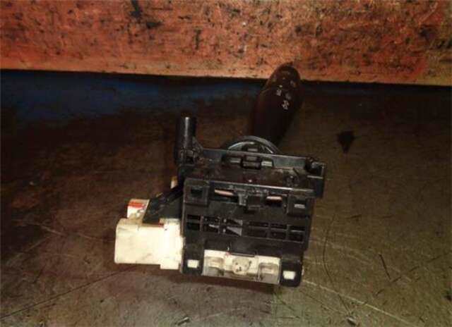 Foto 2ª: Mando Multifuncion Suzuki Swift 1.3 GL (3-PTAS.) [1.3 LTR. - 68 KW 16V CAT] [M13A]