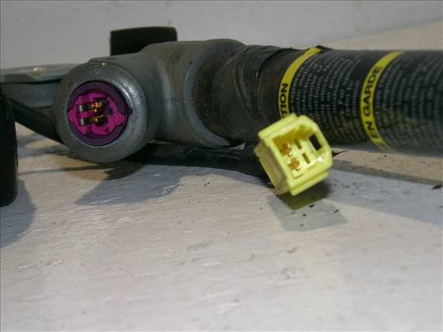 Foto 4ª: Cinturón Delantero Izquierdo Chrysler Voyager 2.5 CRD 2000-2004 [VM07C] (2003)