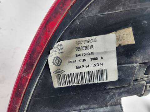 Foto 3ª: Piloto Trasero Derecho Renault Clio AUTHENTIQUE 75CV 55KW [K9K 612] (2015)