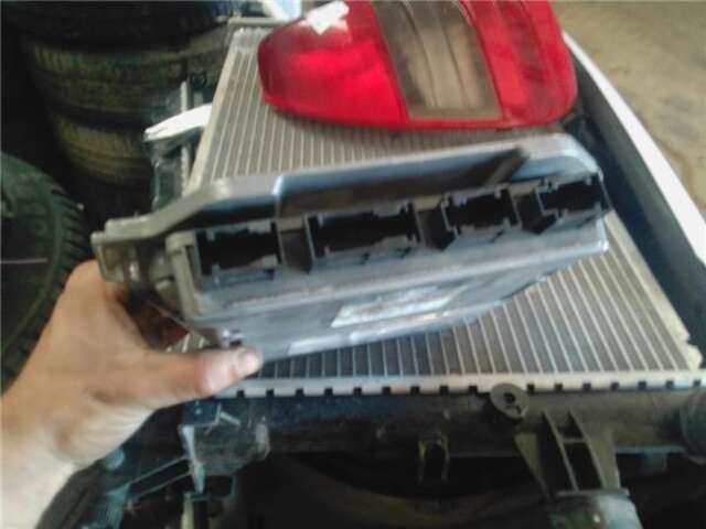 Foto 2ª: Centralita Motor ECU Mercedes Clase C 160 2.2 220 DIESEL (202.121) [2.2 LTR. - 70 KW DIESEL CAT] [OM 604.910]
