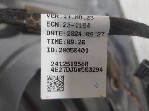 Foto 3ª: Puerta Delantera Izquierda Renault Arkana TECHNO 130CV 97KW