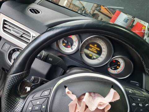 Foto 2ª: Volante Mercedes Clase E 180 250 CDI BLUEEFFICIENCY 212.003) 204CV 150KW [651924] (2014)