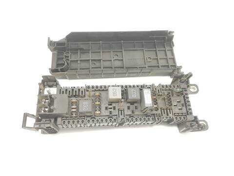 Foto 3ª: Caja Reles Fusibles Mercedes Vito 1.6 CDI 114CV [622951 R9M502] (2014)