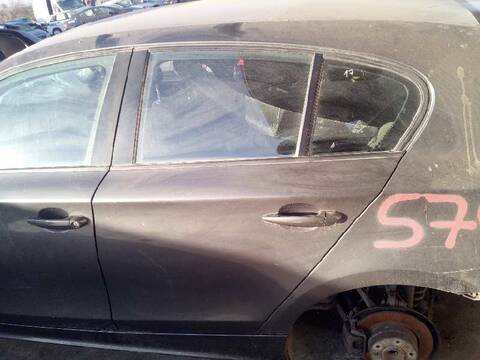 Puerta Trasera Izquierda Bmw Serie 1 114 118D BERLINA 122CV 90KW