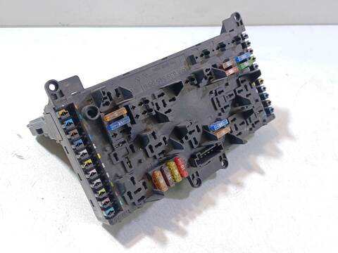 Caja Reles Fusibles Mercedes Viano CDI 2.2 639.811 639.813 639.815 639.711 639.713) 136CV 100KW