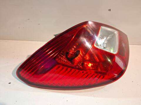 Foto 2ª: Piloto Trasero Izquierdo Opel Corsa A13DTE (2014)