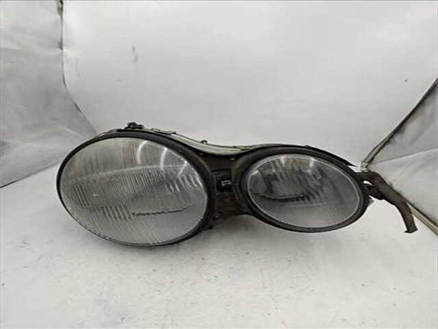 Faro Derecho Mercedes Clase E 180 2.4 240 (210.061) [2.4 LTR. - 125 KW V6 18V CAT]