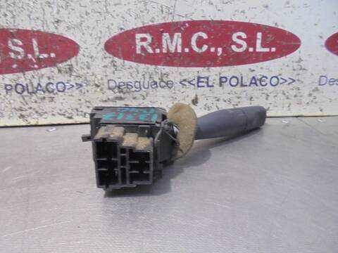 Foto 4ª: Mando Multifuncion Peugeot 206 XR BERLINA 69CV 51KW [WJY] (2001)