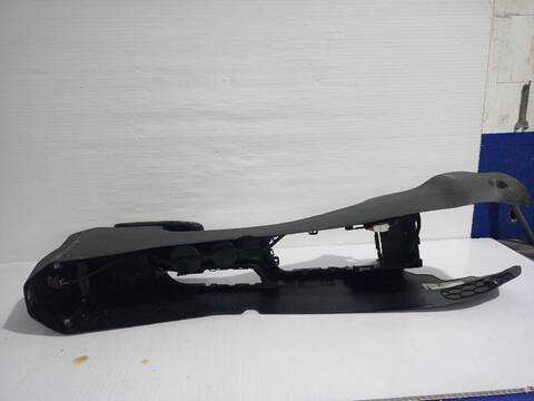 Foto 3ª: Consola Central Hyundai i20 ESSENCE MILD-HYBRID 100CV [G3LF  G3LE] (2020)