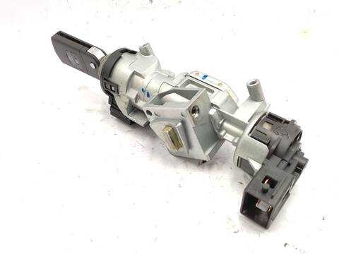 Foto 2ª: Motor de Arranque Mazda 3 1.6 CRDT ACTIVE BERLINA 109CV 80KW [Y6] (2005)