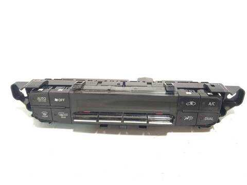Foto 3ª: Mando Climatizador Toyota Prius BASIS 122CV 90KW [2ZRFXE] (2020)