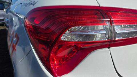 Piloto Trasero Izquierdo DS 5 AH01 AUT.