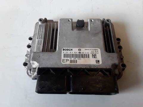 Centralita Motor ECU Opel Zafira COSMO 1.9 CDTI 120CV