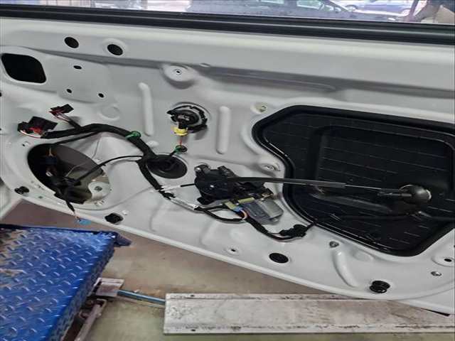 Foto 1ª: Elevalunas Eléctrico Delantero Derecho Seat Leon 2.0 TDI 150CV 110KW [CRMB] (2018)