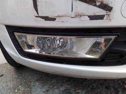 Foto 3ª: Faro Antiniebla Delantero Derecho Skoda Rapid 1.6 TDI DPF 105CV 77KW [CAY] (2015)