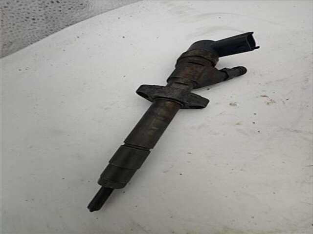 Foto 2ª: Inyectores Nissan Interstar 2.5 CAJA CERRADA. L 1H1. BATALLA CORTA 3.3T [2.5 LTR. - 84 KW DCI DIESEL CAT] [G9UA7]