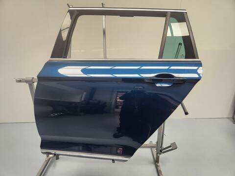 Foto 3ª: Puerta Trasera Izquierda Volkswagen Passat R-LINE 150CV 110KW [DSRB] (2020)