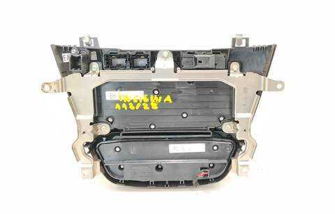 Foto 3ª: Sistema Audio Radio CD Opel Insignia COSMO 2 16V CDTI 160CV (2008)