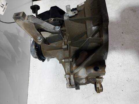 Foto 3ª: Caja Cambios Ford Focus TREND BERLINA 101CV 74KW [HWDA] (2006)