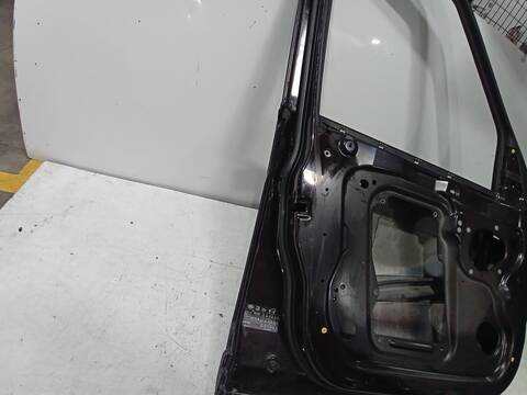Foto 2ª: Puerta Delantera Izquierda Land Rover Discovery TDV6 HSE 245CV 180KW [306DT] (2010)