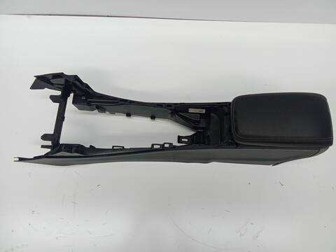 Foto 1ª: Consola Central Mercedes Clase G 230 GLA 200 CDI - D CDI CAT 136CV 100KW [651930] (2019)