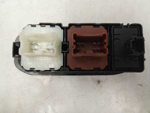 Foto 3ª: Botonera Elevalunas Dacia Duster 1.3 TCE 130 HMMF) 131CV 96KW [H5H 470,H5H 480] (2021)