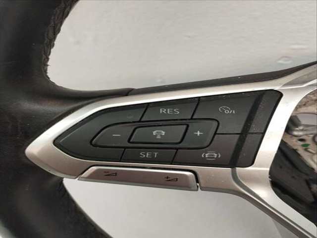 Foto 3ª: Volante Volkswagen T-Cross SPORT 116CV 85KW [DKRF] (2020)