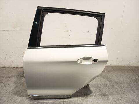 Foto 1ª: Puerta Trasera Izquierda Peugeot 2008 1.2 THP 110 - PURETECH 110 110CV 81KW [HNZ (EB2DT)] (2015)