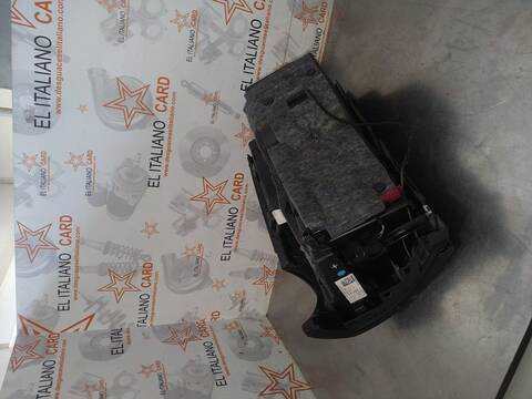 Foto 4ª: Guantera Mercedes Clase C 160 C 220 T CDI BLUETEC 205.204) 170CV 125KW FAMILIAR [651921] (2014)