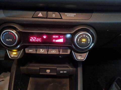 Foto 2ª: Mando Climatizador Kia Rio 1.0 T-GDI 100 ECO-DYNAMICS 101CV 74KW [G3LF] (2023)