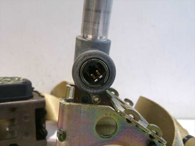 Foto 4ª: Cinturón Trasero Derecho Bmw Serie 7 730 3.0 D E65 RESTILING 2005-2008 [306D3] (2005)