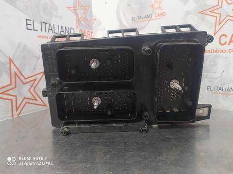 Foto 4ª: Caja Reles Fusibles Opel Zafira COSMO 120CV 88KW [Z19DT] (2007)