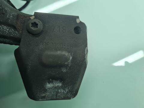 Foto 3ª: Mangueta Delantera Derecha Mercedes Sprinter 310/311/313/314/316 CDI 906.631/633/635/637) 114CV 84KW CAJA CERRADA [651955] (2018)