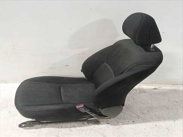 Foto 3ª: Asiento Delantero Derecho Toyota Auris 1.6 ZRE151_) 124CV 91KW [1ZR-FE] (2007)