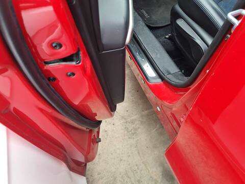 Cerradura Puerta Delantera Izquierda Ssangyong Tivoli LINE 4X2 128CV 94KW